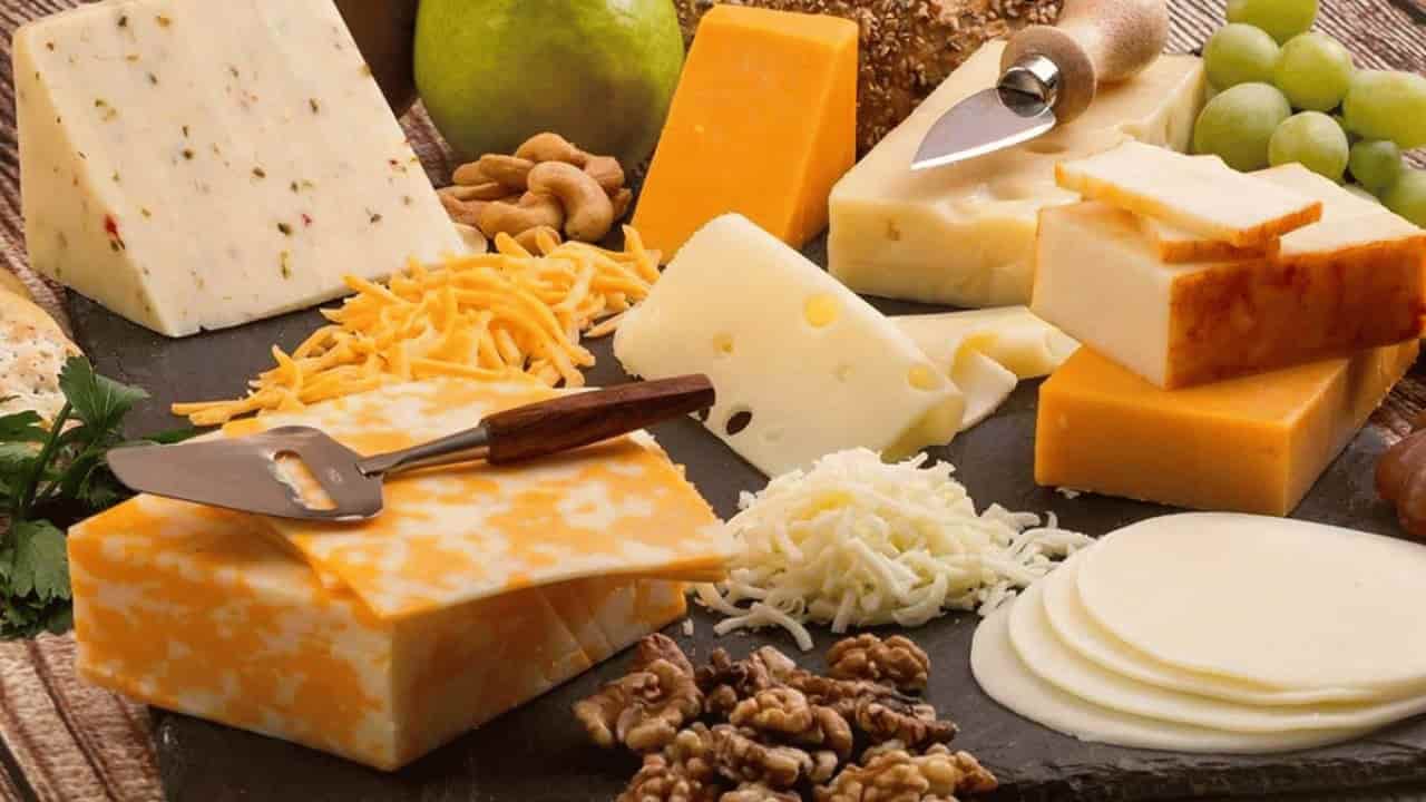 تصویر 4 از خرید پنیر سفید مثلثی + قیمت فروش استثنایی